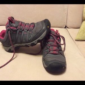 Keen shoes size 7.5